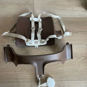 Stokke Tripp Trapp baby seat set w/ harness.